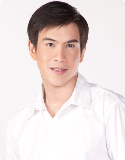 บรรดานักแสดงในสังกัดของโพลีพลัส(จัดให้)