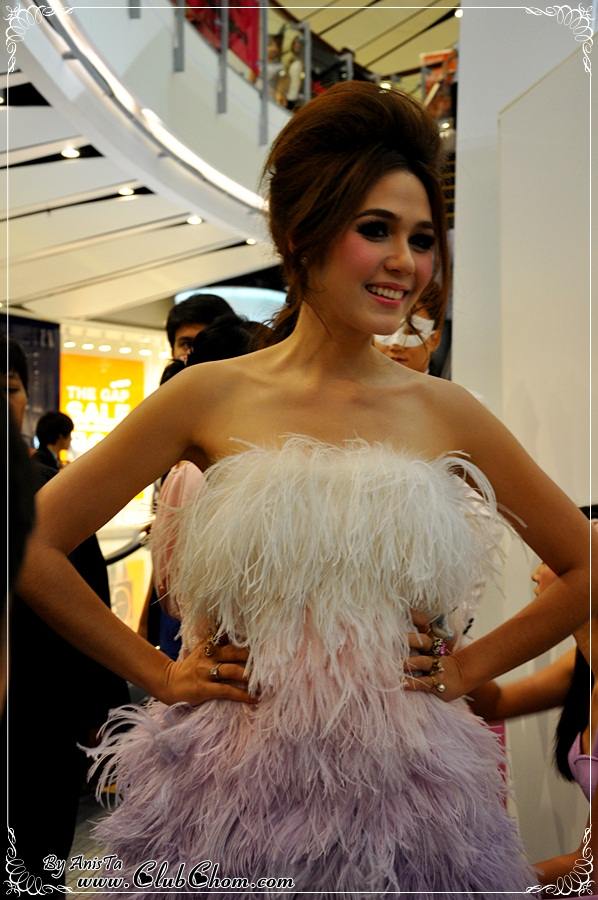 ชมพู่ อารยา เปิดตัวน้ำหอมคนเยอะมากๆ