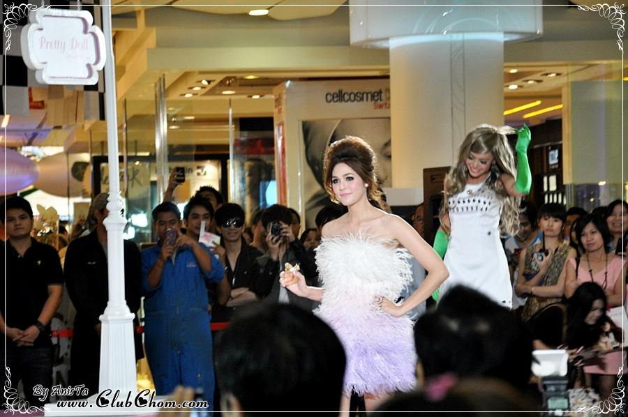 ชมพู่ อารยา เปิดตัวน้ำหอมคนเยอะมากๆ
