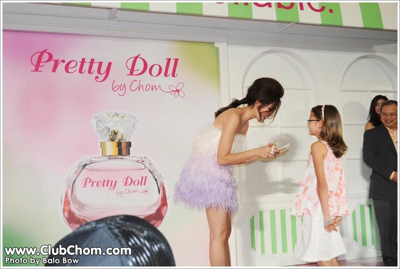 ชมพู่ อารยา เปิดตัวน้ำหอมคนเยอะมากๆ