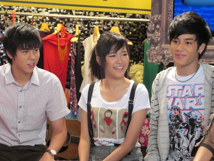 หนุ่ม เก้า  ในรายการ Sisterday