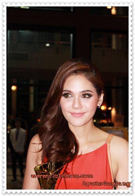 ชมพู่ อารยา ในงานประกาศผลรางวัลสยามดารา 2011