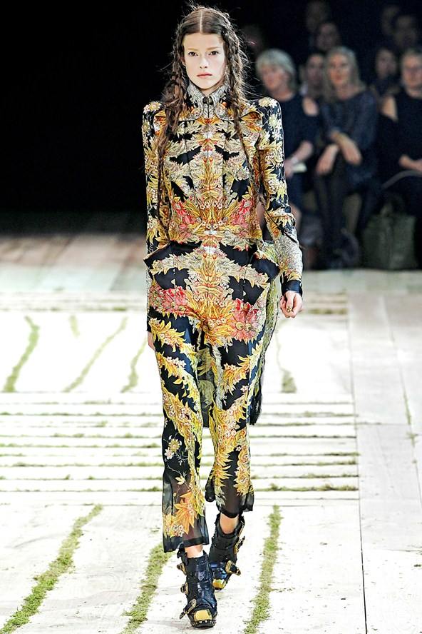 Alexander McQueen : Spring/Summer 2011