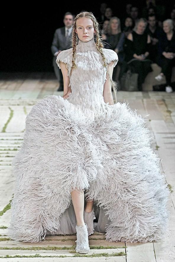 Alexander McQueen : Spring/Summer 2011