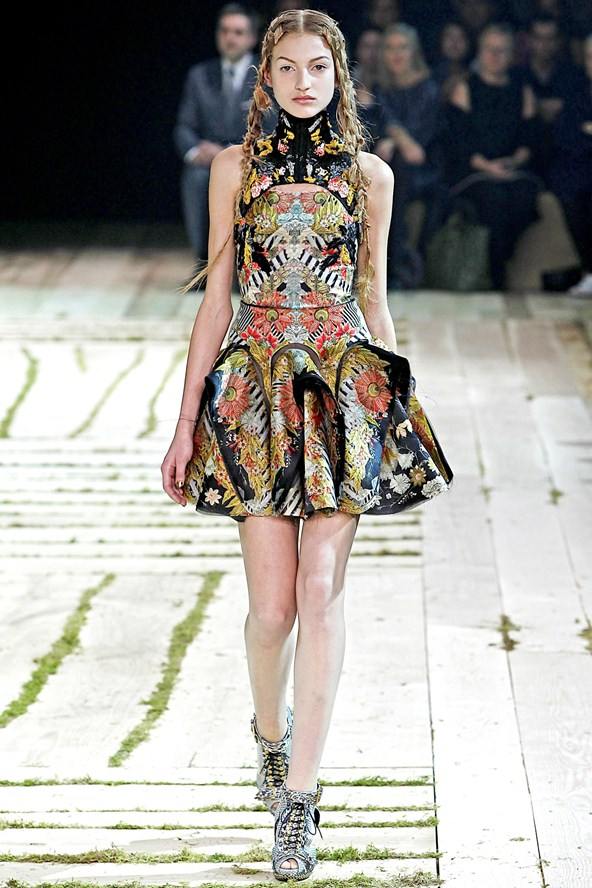 Alexander McQueen : Spring/Summer 2011