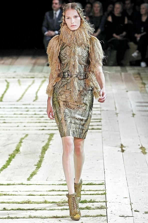 Alexander McQueen : Spring/Summer 2011