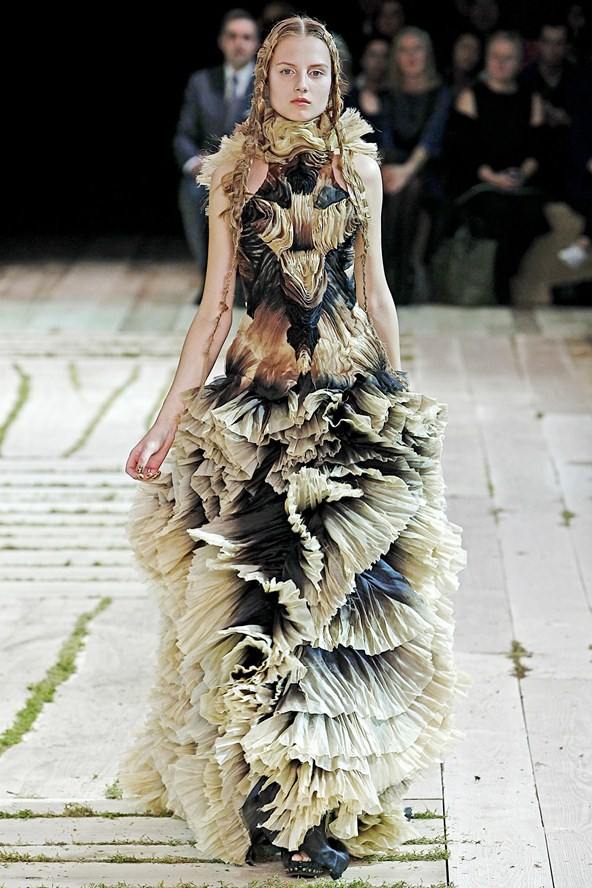 Alexander McQueen : Spring/Summer 2011