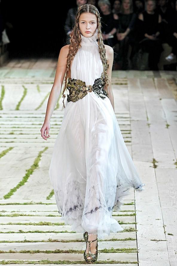 Alexander McQueen : Spring/Summer 2011