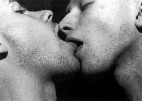 kisses
