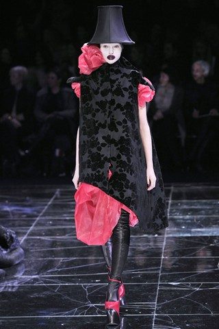 รำลึกผลงาน Alexander McQueen : Autumn/Winter 2009-10