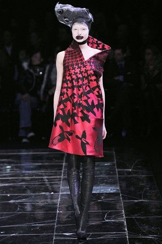 รำลึกผลงาน Alexander McQueen : Autumn/Winter 2009-10
