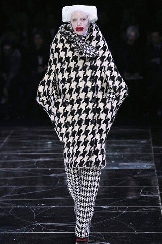 รำลึกผลงาน Alexander McQueen : Autumn/Winter 2009-10