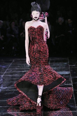 รำลึกผลงาน Alexander McQueen : Autumn/Winter 2009-10