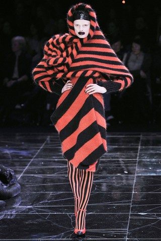รำลึกผลงาน Alexander McQueen : Autumn/Winter 2009-10