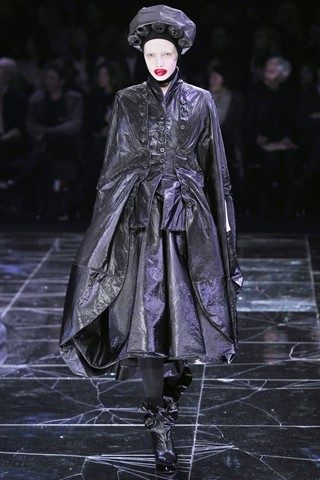 รำลึกผลงาน Alexander McQueen : Autumn/Winter 2009-10