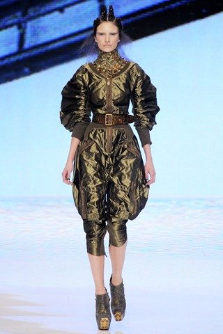 Alexander McQueen : Spring/Summer 2010