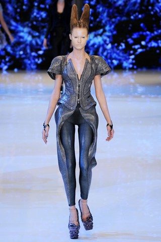 Alexander McQueen : Spring/Summer 2010