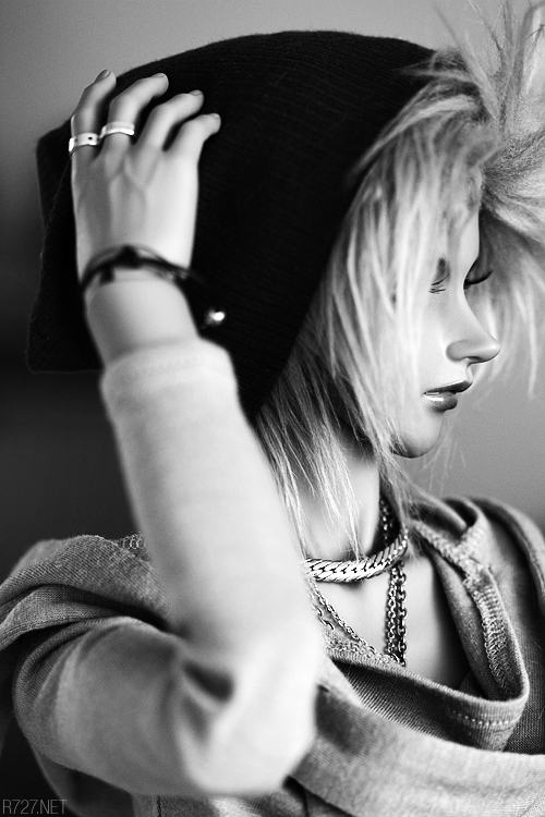 :: dollfie ::
