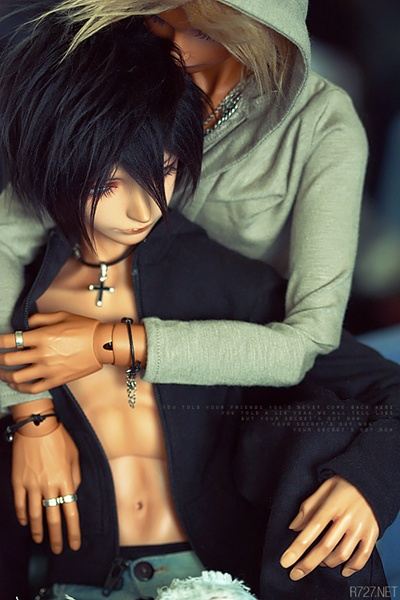 :: dollfie ::