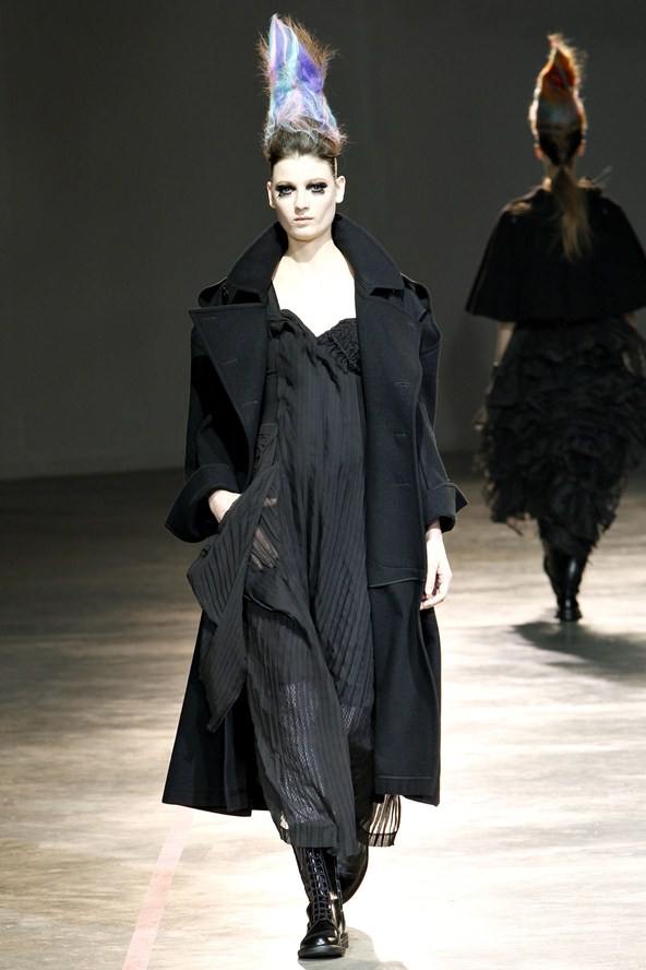 Yohji Yamamoto : Autumn/Winter 2011-12