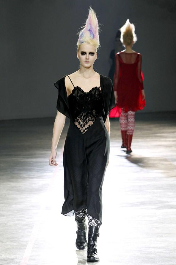 Yohji Yamamoto : Autumn/Winter 2011-12