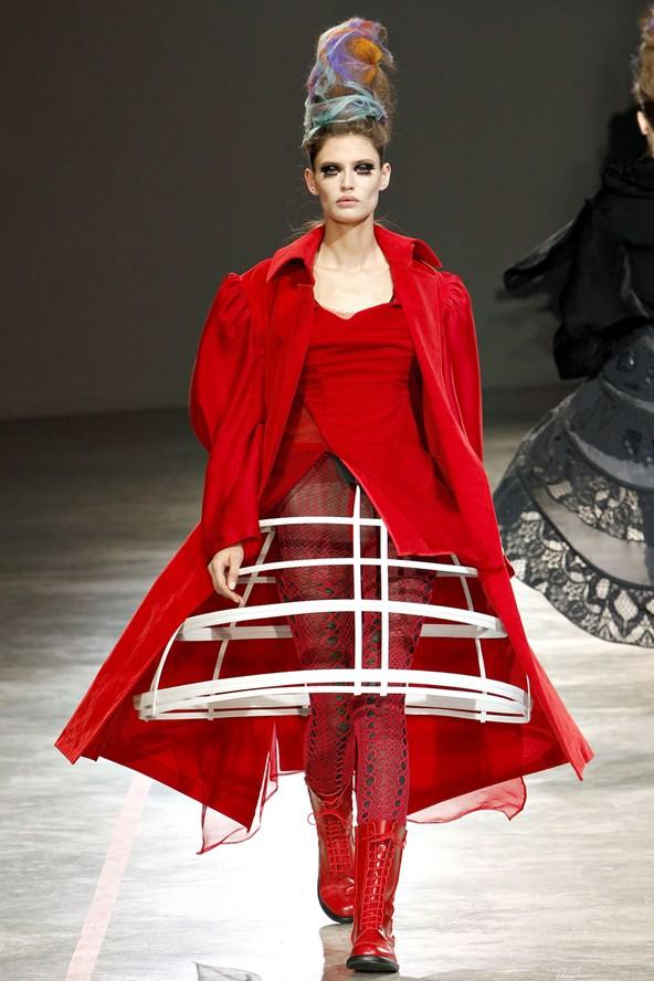 Yohji Yamamoto : Autumn/Winter 2011-12