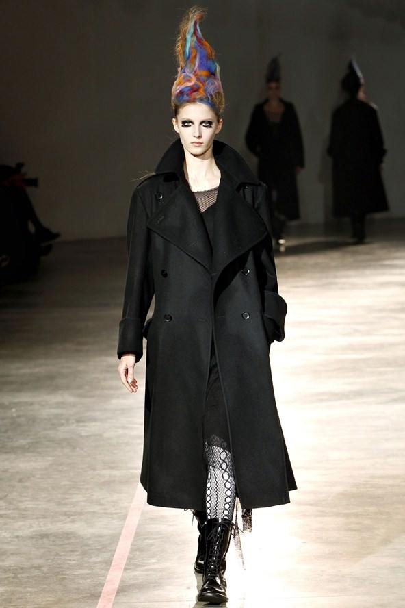 Yohji Yamamoto : Autumn/Winter 2011-12