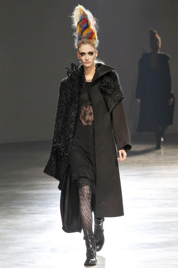 Yohji Yamamoto : Autumn/Winter 2011-12