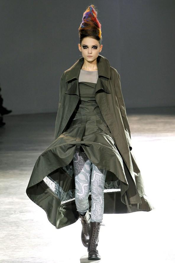 Yohji Yamamoto : Autumn/Winter 2011-12