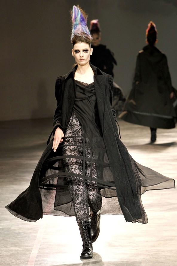 Yohji Yamamoto : Autumn/Winter 2011-12
