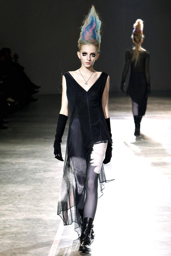 Yohji Yamamoto : Autumn/Winter 2011-12