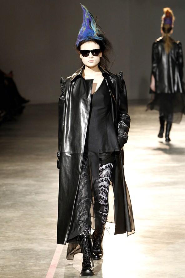 Yohji Yamamoto : Autumn/Winter 2011-12