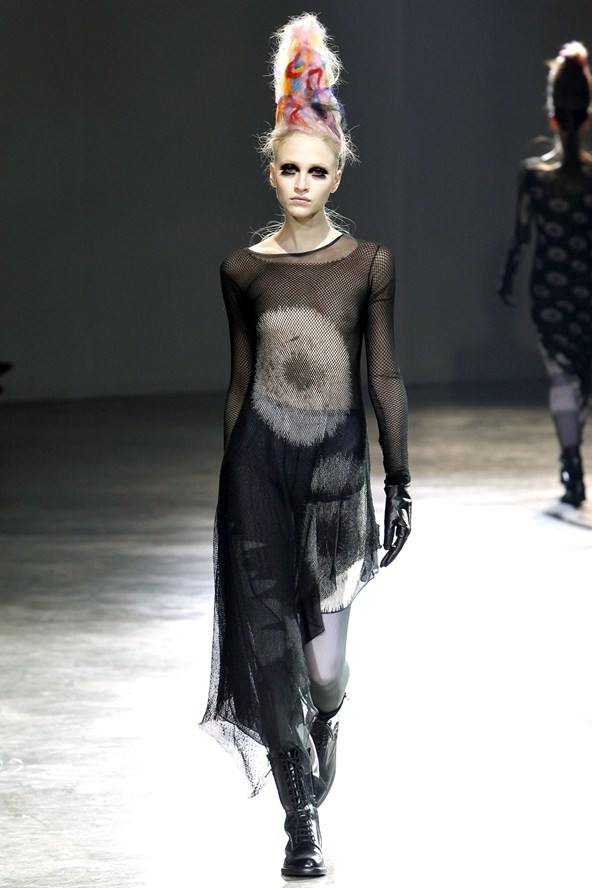 Yohji Yamamoto : Autumn/Winter 2011-12