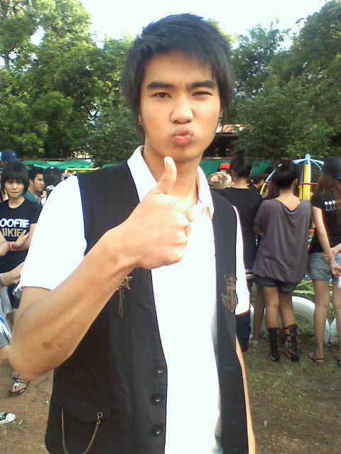 พี่นาว ตี๋ คิ้วเข้ม น่ารักมาก !