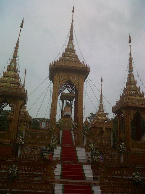 เมรุลอย 5 ยอด...จากอยุธยา-เสนา..