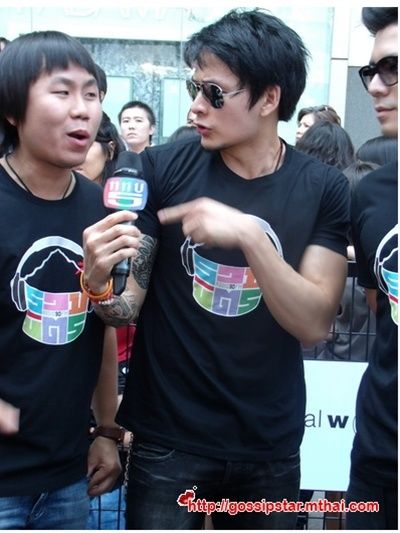 แทค หุ่นล่ำบึ้กน่าฟัดอย่างแรง