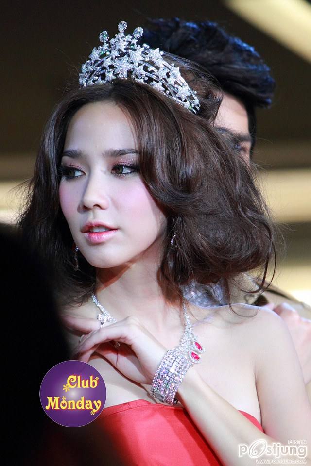 "อั้ม พัชราภา"กับความสวยที่หาใครเทียบยาก!!!