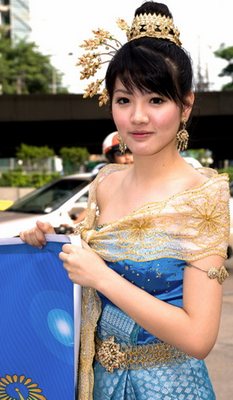 มาดูสาวๆในชุดไทยกันค่ะ