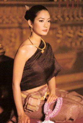 มาดูสาวๆในชุดไทยกันค่ะ