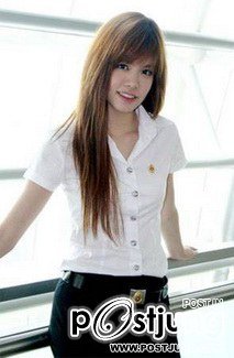 มาดูสาวๆในชุดนักศึกษากันค่ะ