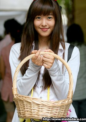 มาดูสาวๆในชุดนักศึกษากันค่ะ