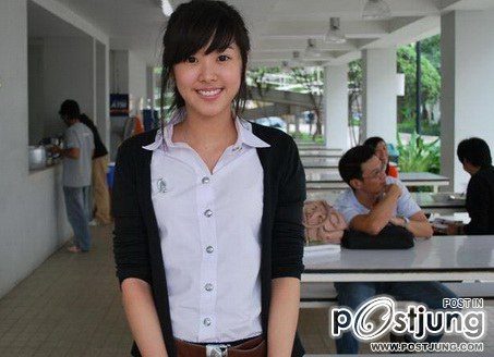 มาดูสาวๆในชุดนักศึกษากันค่ะ