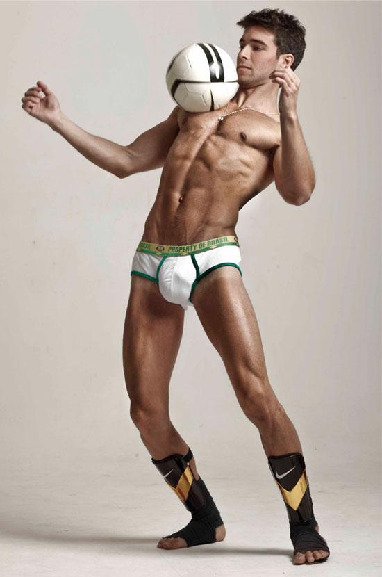 Bernardo Velasco ยังไงก็หล่อ