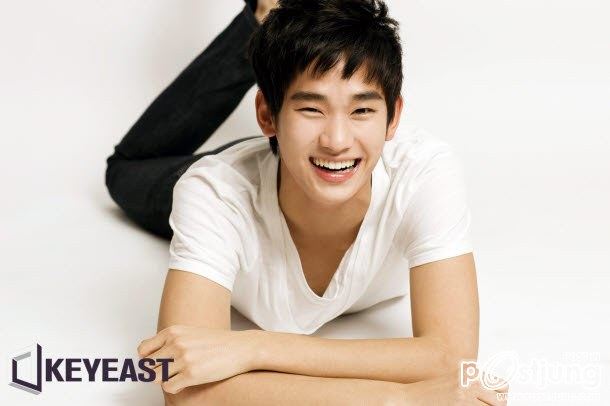 Kim Soo Hyun (คิมซูฮยอน)   ถ่ายแบบต่่าง ๆ