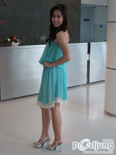 เชิญถ้วยรางวัลที่สนามราชตฤณมัย(สนามม้านางเลิ้ง)