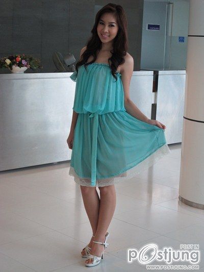 เชิญถ้วยรางวัลที่สนามราชตฤณมัย(สนามม้านางเลิ้ง)