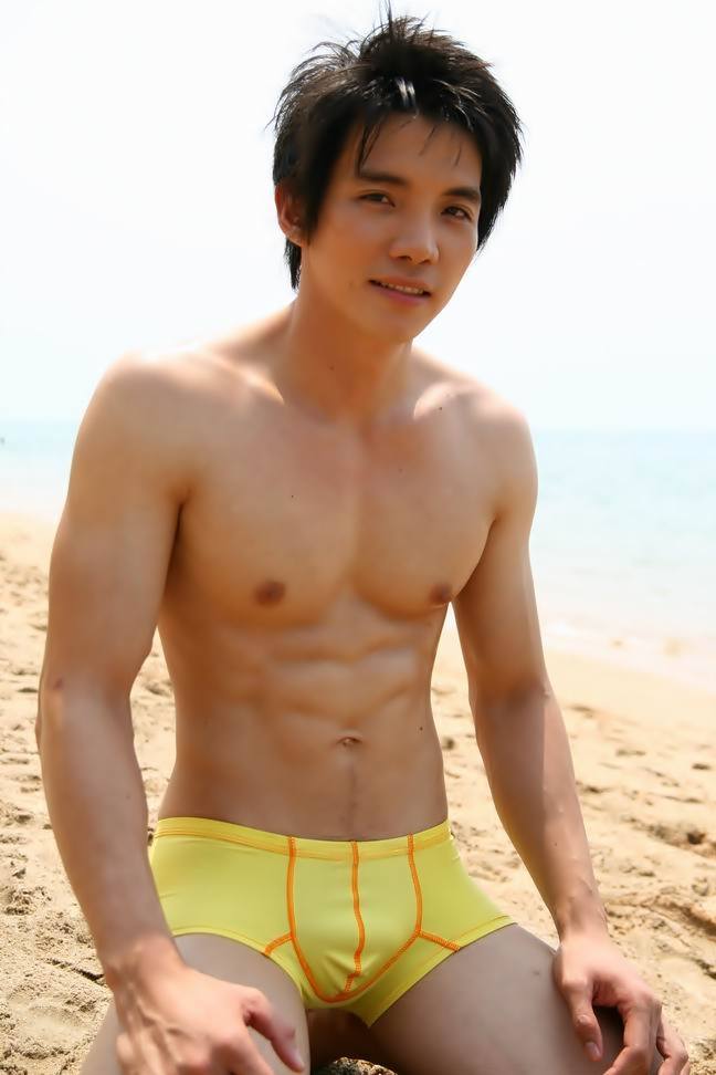ชอบพี่คนนี้จัง ไม่รู้เป็นไร