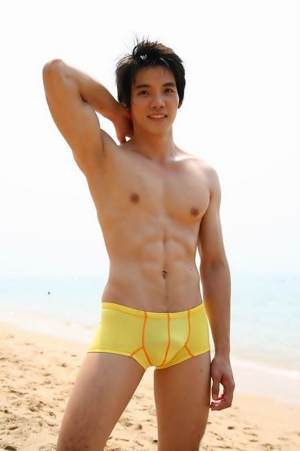 ชอบพี่คนนี้จัง ไม่รู้เป็นไร