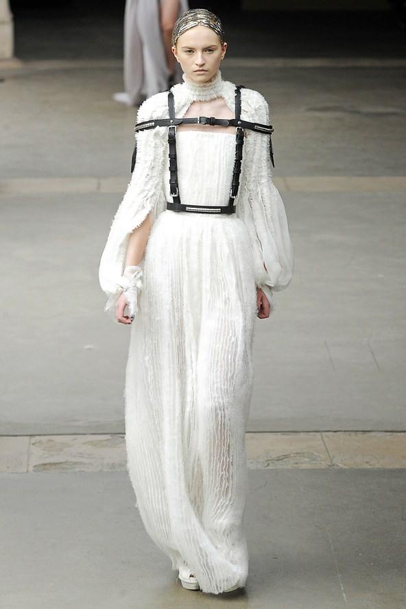 Alexander McQueen Ready-To-Wear Autumn/Winter 2011-12