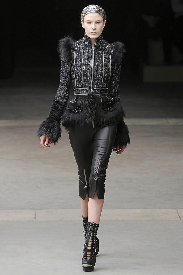 Alexander McQueen Ready-To-Wear Autumn/Winter 2011-12